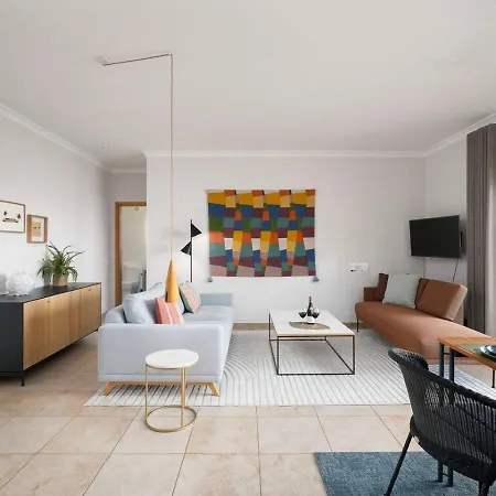 Loreto Floor Center With Indoor Pool *